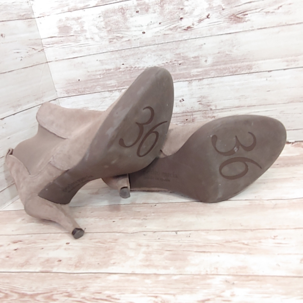 Pedro Garcia Taupe Suede Ankle Booties - Picture 13 of 16
